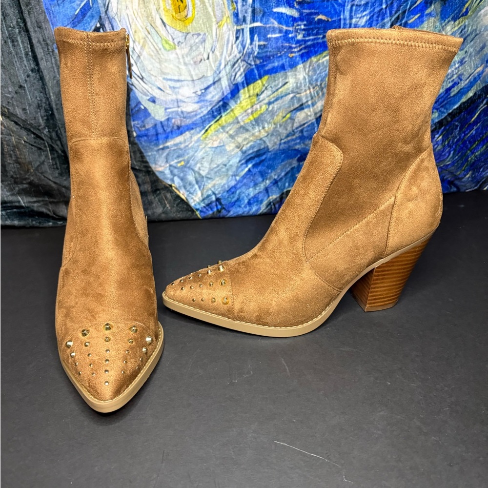 New Michael Kors Boots Size 7.5 Gold Studded Brown Luggage Color Suede Look